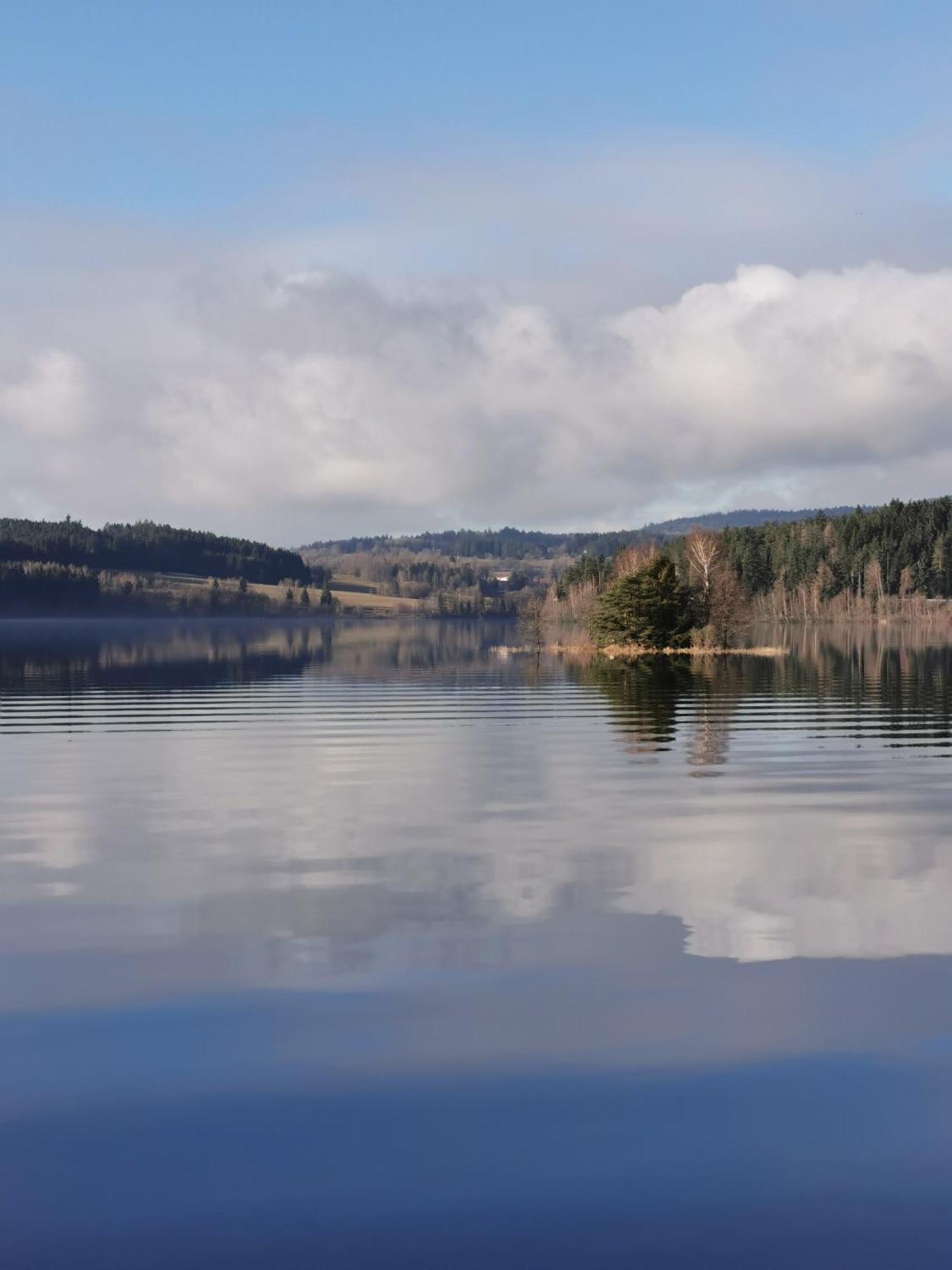 Apartman S Terasou A Vyhledem Na Jezero Lipno Kovářov Exterior foto